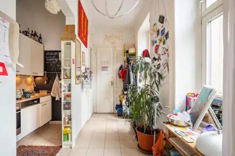 Fro-Media - Streetside Room 2 - Community Space Wenen Buitenkant foto