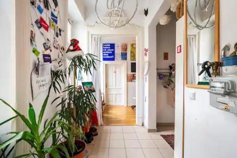 Fro-Media - Streetside Room 2 - Community Space Wenen Buitenkant foto